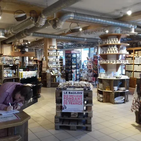 Le Gallieni, Face Mer, Vous Accueille En Ete Comme En Hiver!