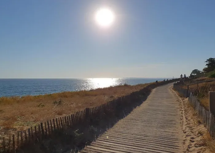 Le Galliéni Vue Panoramique Face A Fait Peau Neuve!