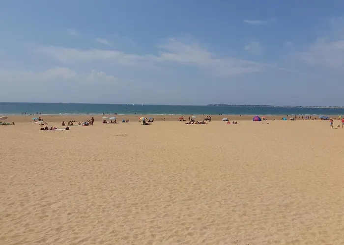 Le Galliéni Vue Panoramique Face A Fait Peau Neuve! Appartamento Pornichet